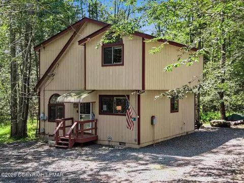 456 Maxatawny Dr, Pocono Lake, PA 18347