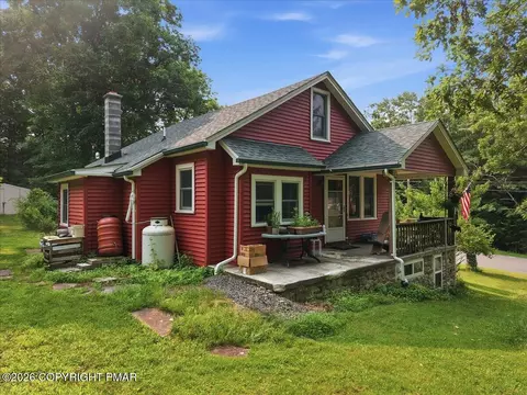 1106 Upper Seese Hill Rd, Canadensis, PA 18325