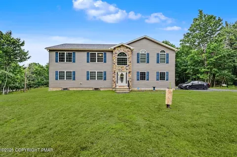 427 Cedar Dr, Long Pond, PA 18334