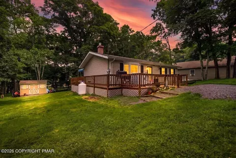 648 S Old Stage Rd, Albrightsville, PA 18210