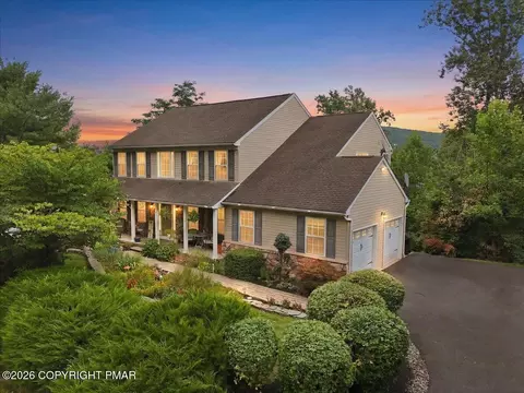 325 Shawnee Valley Dr, East Stroudsburg, PA 18302