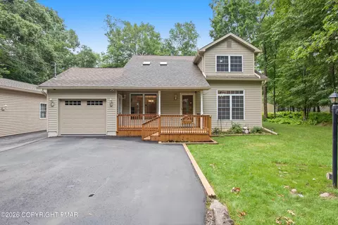 12 Sidney Mews, Albrightsville, PA 18210