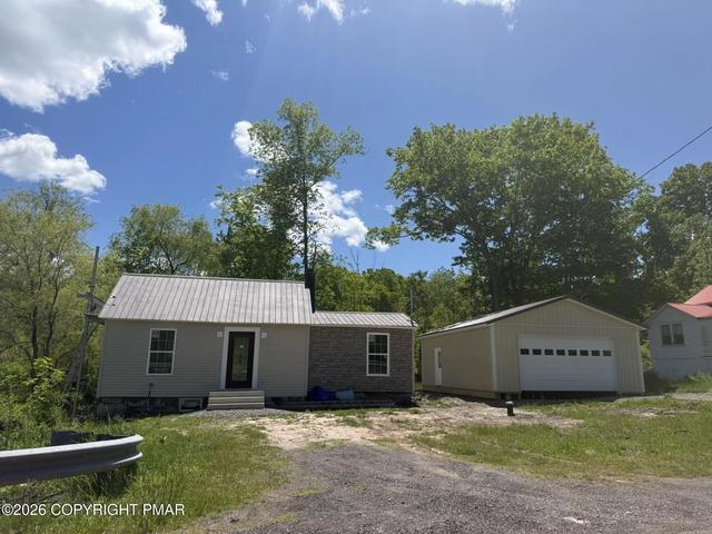 392 Lehman-outlet Rd, Dallas, PA 18612