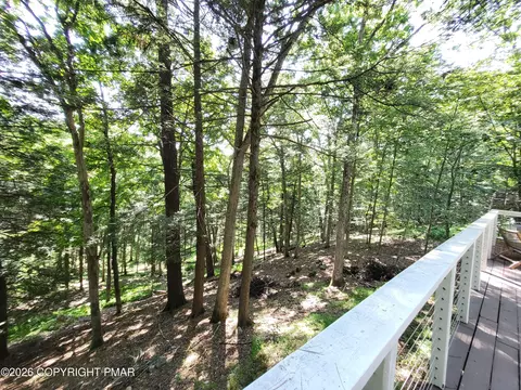 Exterior - 159 Manchester Dr, Bushkill, PA 18324 photo 3 of 22