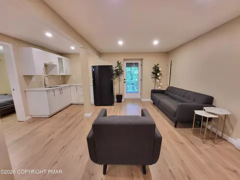 Living - 159 Manchester Dr, Bushkill, PA 18324 photo 5 of 5