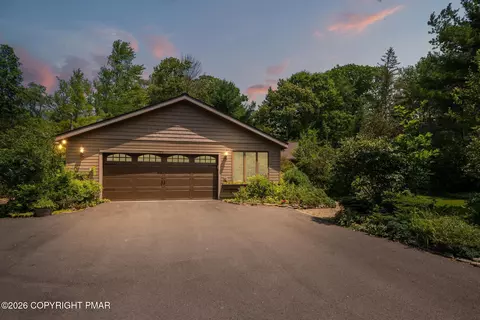 128 Elm Dr, Blakeslee, PA 18610