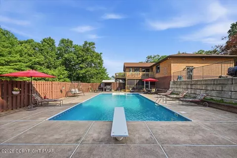 345 O Donovan Dr, East Stroudsburg, PA 18301