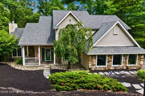 123 Wedge Ct, East Stroudsburg, PA 18302