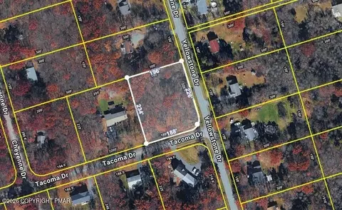 Yellowstone Drive, Blakeslee, PA 18610