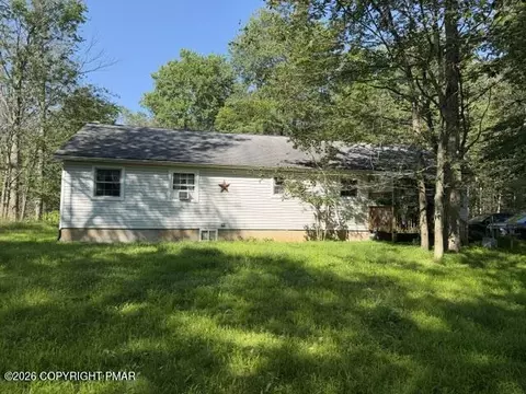 141 High Country Dr, Blakeslee, PA 18610