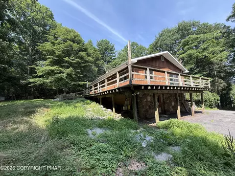 680 Bartonsville Woods Rd, Stroudsburg, PA 18360