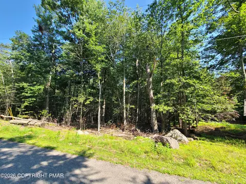 lot87 Sunfish Ct, Canadensis, PA 18325