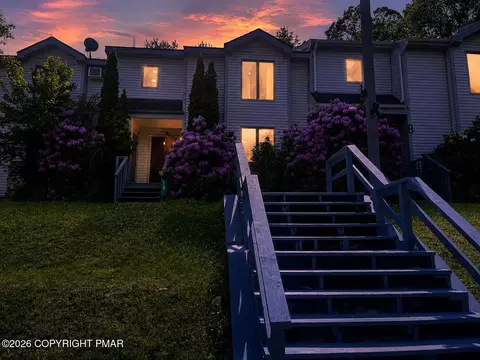 18 Gregory Pl, Lake Harmony, PA 18624