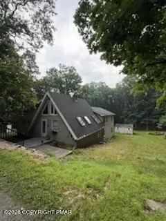519 S Cortina Ct, Henryville, PA 18332