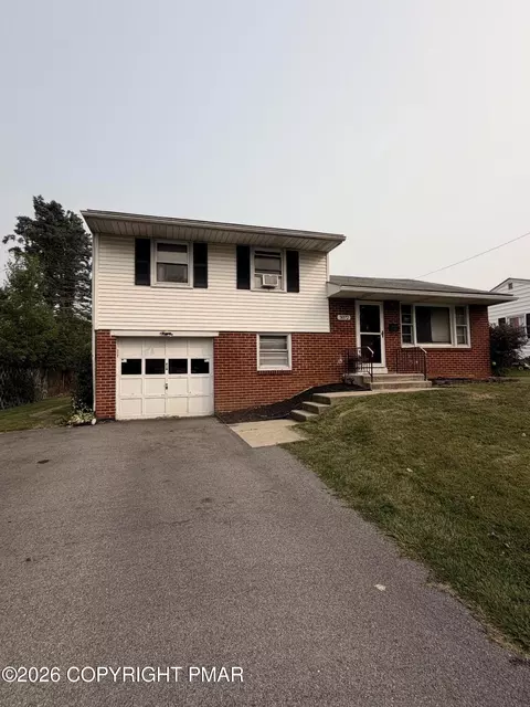 3072 Essex Rd, Allentown, PA 18103