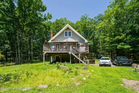 3196 Woodcrest Ave, Effort, PA 18330