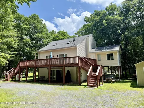 82 Tennyson Cir, Albrightsville, PA 18210