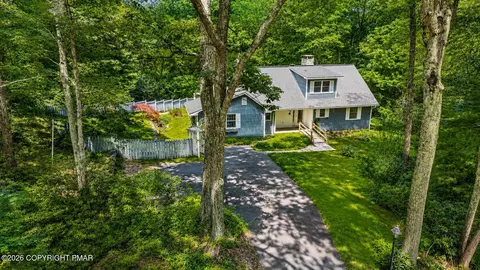 384 Devils Hole Rd, Cresco, PA 18326