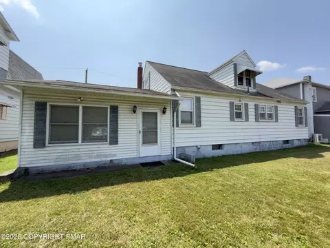 15 Van Horn St, Hanover Township, PA 18706
