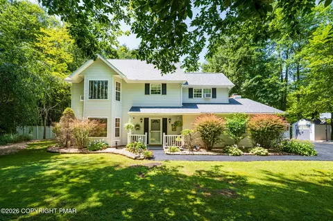 211 Annette Marie Dr, Long Pond, PA 18334