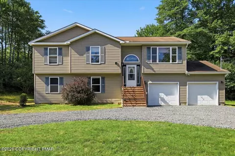 612 Minsi Trl E, Long Pond, PA 18334