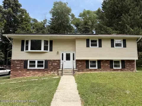 710 Keystone Dr, Stroudsburg, PA 18360