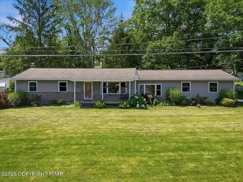 236 Shine Hill Rd, Henryville, PA 18332