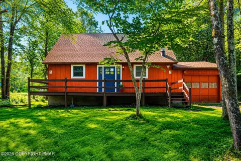 1254 Clover Rd, Long Pond, PA 18334
