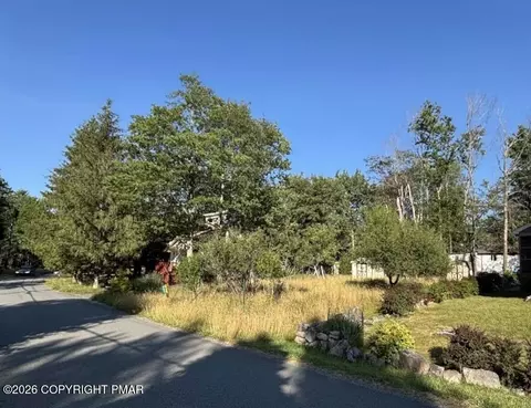 6461 Marvin Gdns, Tobyhanna, PA 18466