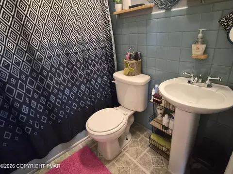 Bath - 516 W Grace St, Old Forge, PA 18518 photo 2 of 2