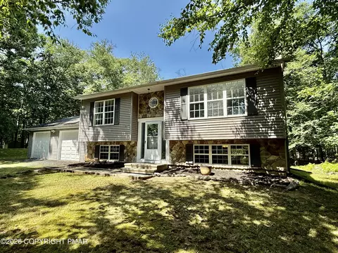 3626 Bristol Cir W, East Stroudsburg, PA 18302