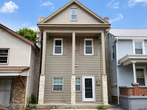 215 W Market St, Williamstown, PA 17098