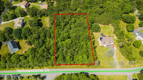 Yellowstone Drive, Blakeslee, PA 18610