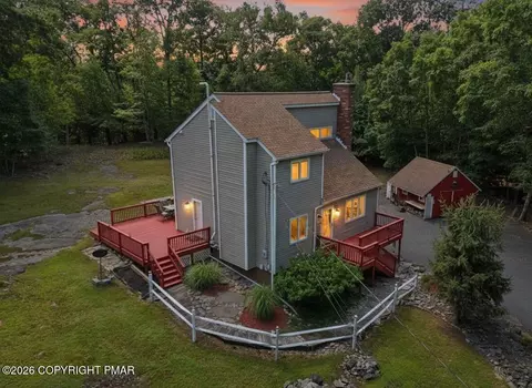 2522 Jonathan Ct, East Stroudsburg, PA 18302