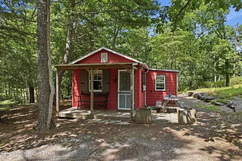 132 North Ln, East Stroudsburg, PA 18301