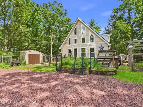 34 Shade Tree Rd, White Haven, PA 18661