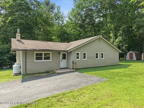 118 Wild Cherry Rd, East Stroudsburg, PA 18301