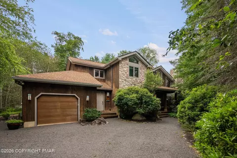 249 Buckskin Way, Pocono Pines, PA 18350