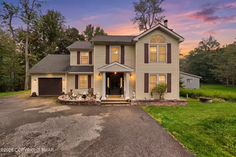 132 Colt Pl, Tobyhanna, PA 18466