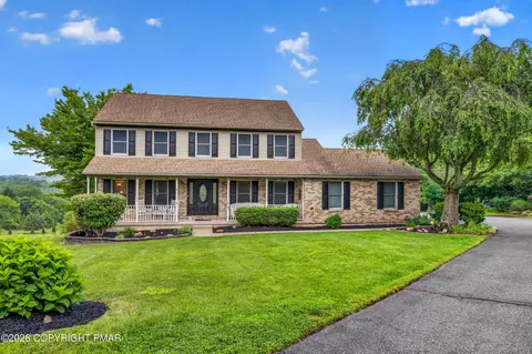 5783 Shady Ln, Nazareth, PA 18064