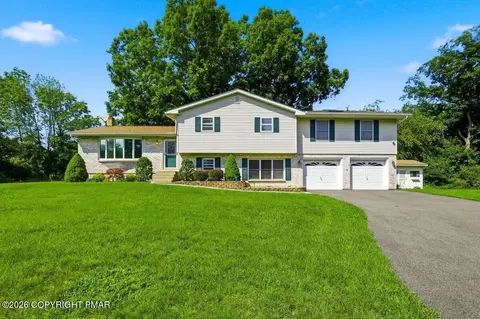 246 Switzgabel Dr, Brodheadsville, PA 18322