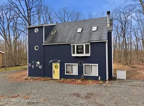 292 Paxinos Dr, Pocono Lake, PA 18347