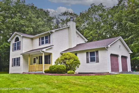 295 Russell Ct, Effort, PA 18330