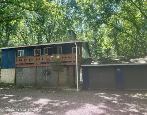 12 Pool Dr, Jim Thorpe, PA 18229