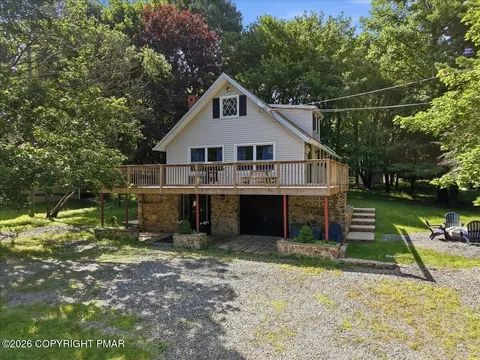 306 Mountain Rd, Albrightsville, PA 18210