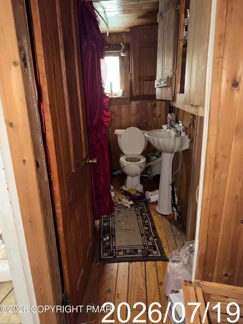 Bath - 204-206 E 10th St, Berwick, PA 18603 photo 2 of 2