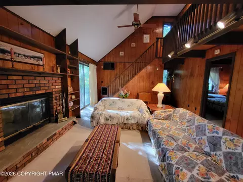 Living - 6384 Decker Rd, Bushkill, PA 18324 photo 4 of 6