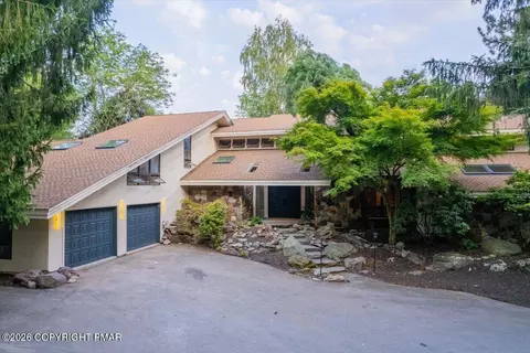 112 Tawny Fox Trl, East Stroudsburg, PA 18301
