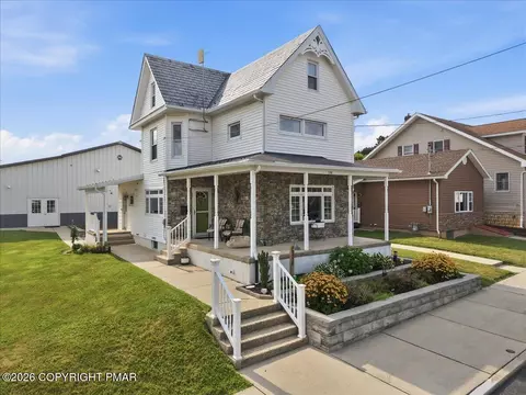 238 N 7th St, Lehighton, PA 18235