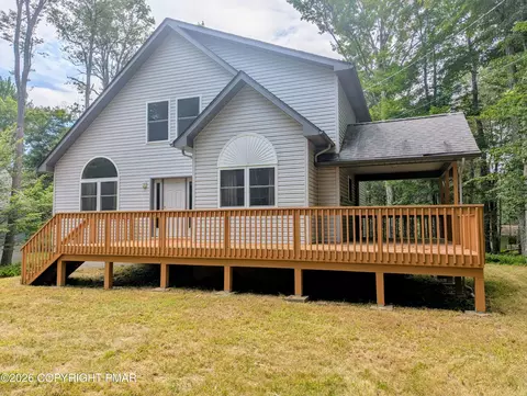 316 Packanack Dr, Clifton Township, PA 18424